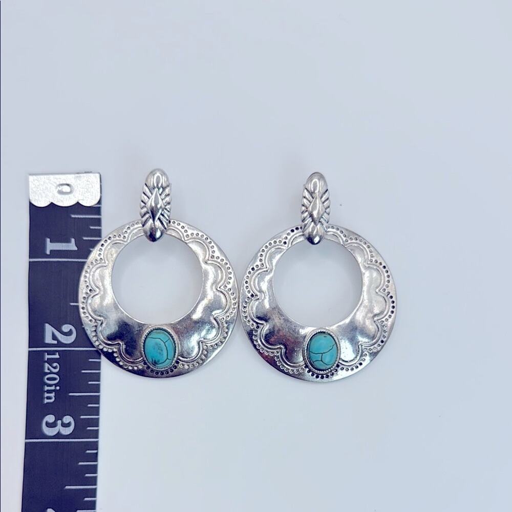 NWT! Free People Silver and Blue Hoop Earrings with Southwestern Design - Picture 8 of 9